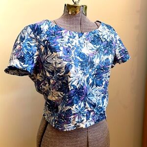 Angeleye Cropped Floral Blue & White Blouse